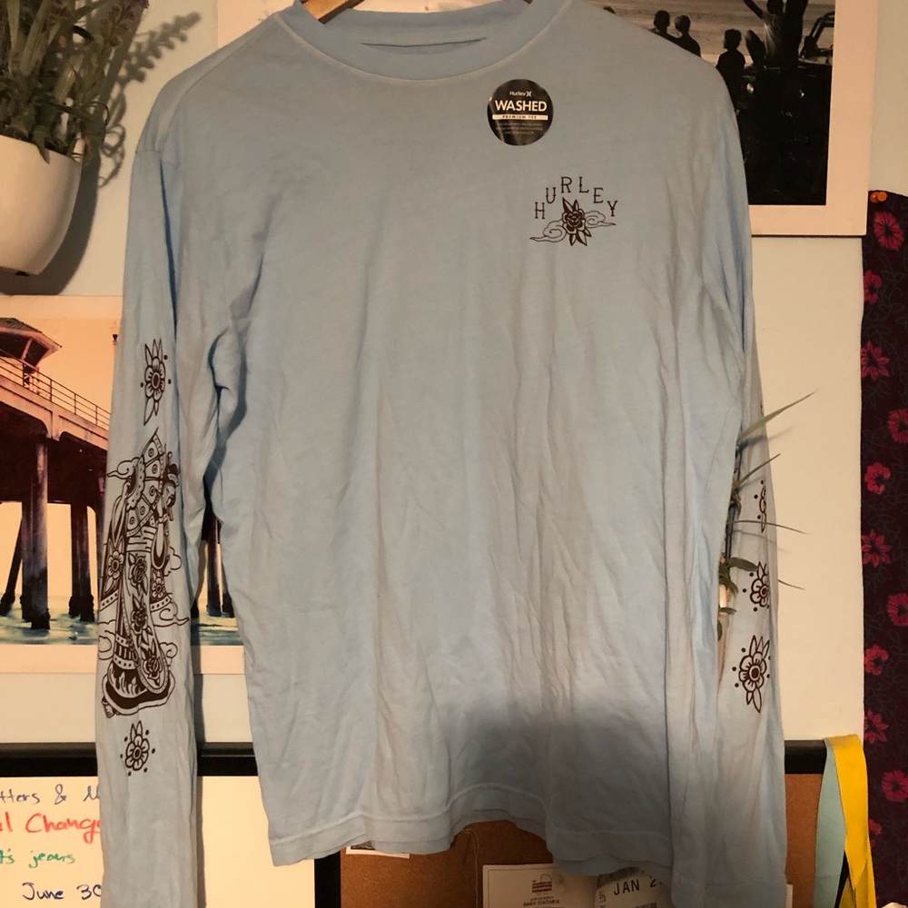 H u r l e y  l o n g s l e e v e
